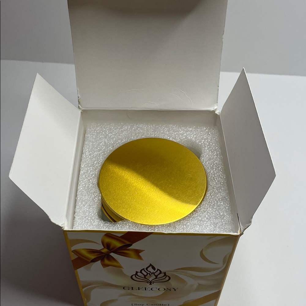 NIB Dog Moms Soy Candle - Gold Lid - Picture 3 of 3